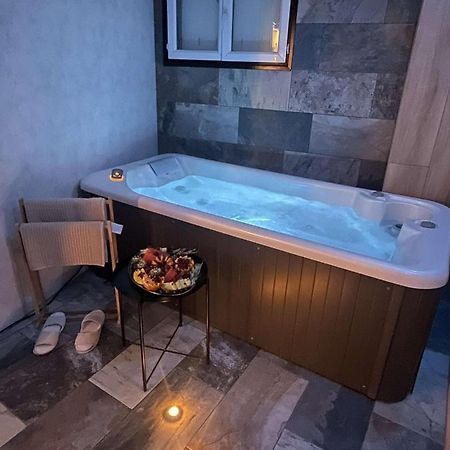 Appartement La Splenzia Spa Jacuzzi Wifi Clim Awinion Zewnętrze zdjęcie