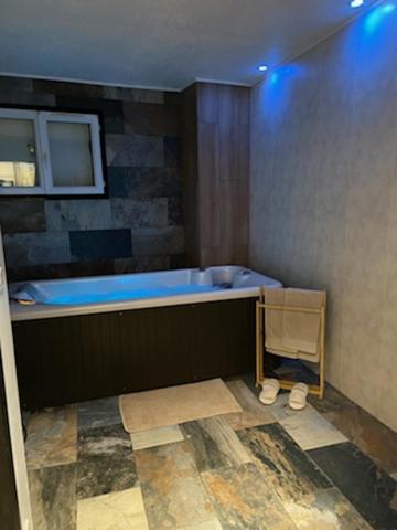 Appartement La Splenzia Spa Jacuzzi Wifi Clim Awinion Zewnętrze zdjęcie