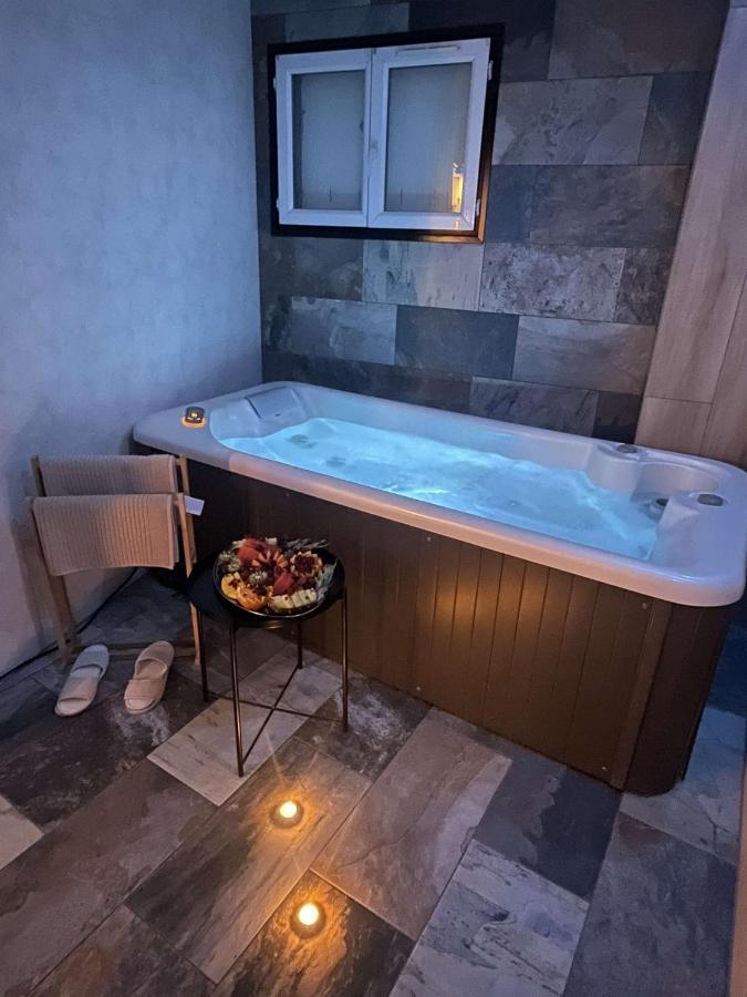 Appartement La Splenzia Spa Jacuzzi Wifi Clim Awinion Zewnętrze zdjęcie